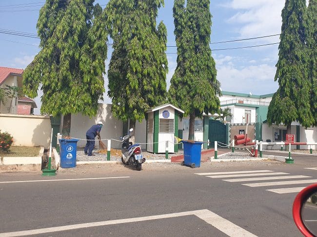 Caught between legality and diplomacy: Pathetic story of Nigerian traders in Ghana 15 Entrance to Nigerian High Commission in Ghana Photo Credit Olugbenga Adanikin