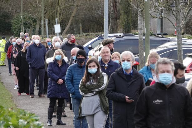 0 JBP DXX 15 02 21VACCINEQUEUE05JPG