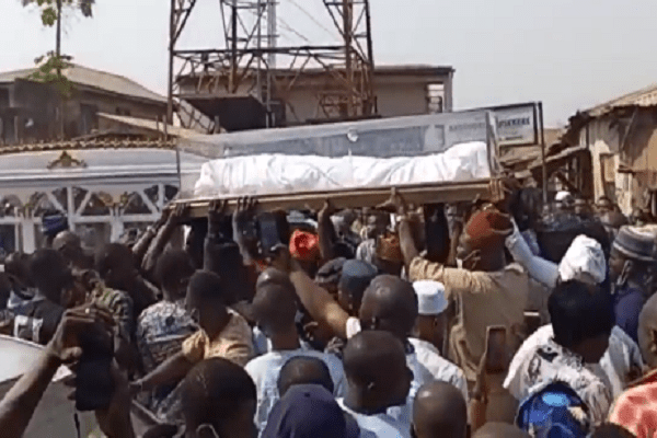 Tributes as Olubadan is buried in palace 6 olubadan