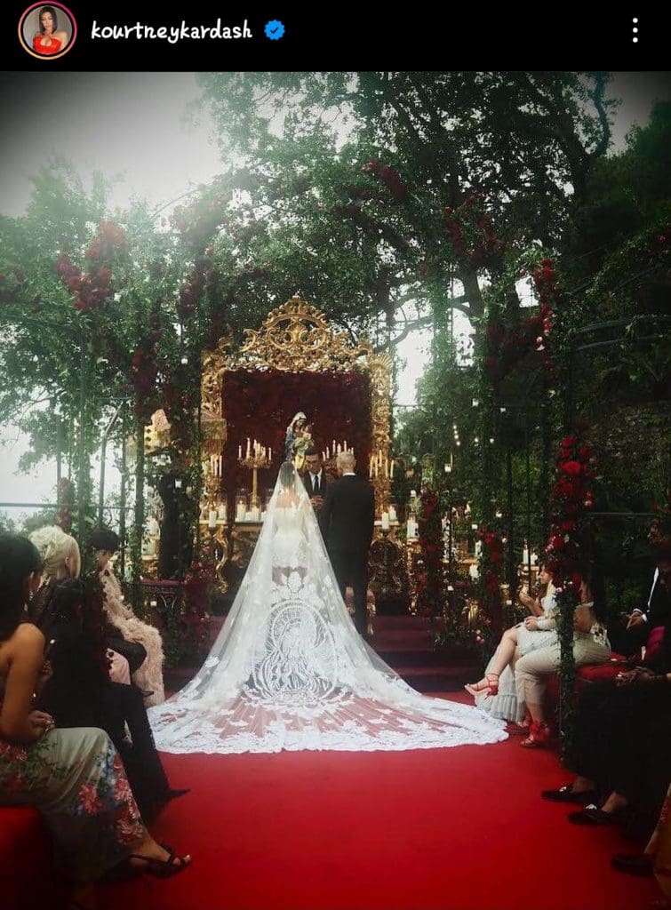 Kourtney Kardashian, Travis Barker wed In Italy 9 20220523 075213