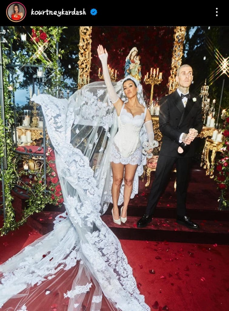 Kourtney Kardashian, Travis Barker wed In Italy 15 20220523 075238