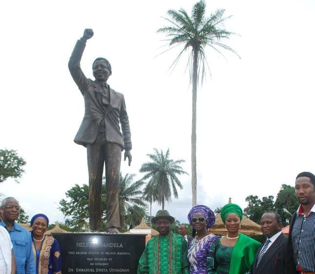 Nelson Mandela Park... a shy, beautiful bride in Asaba 11 Dignitaries at Nelson Mandela Gardens