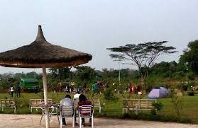 Nelson Mandela Park... a shy, beautiful bride in Asaba 12 download 2