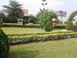 Nelson Mandela Park... a shy, beautiful bride in Asaba 16 images 1