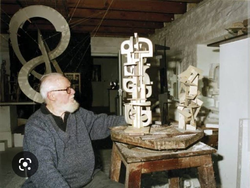 TBS Gate: Nigerian vultures at work... they destroy Beauty, install 'Monsters' 7 late sculptor and artist Paul Mount whose historic work in the gates of Tafewa Belewa Square are being destroyed